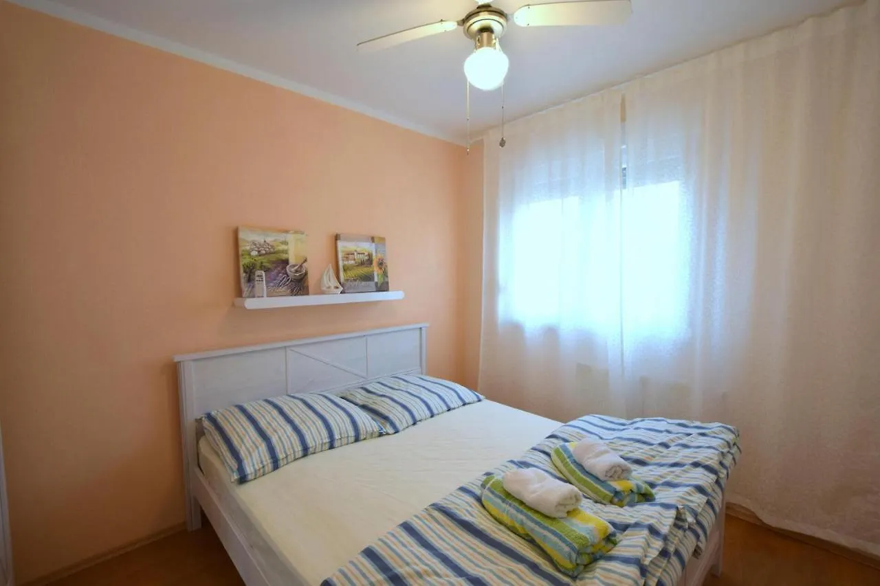 Apartment Luis Pinezici